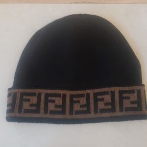 Black/brown fendi beanie